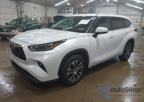 2022 Toyota Highlander Xle from USA, damaged, VIN 5TDGZRBH1NS232817